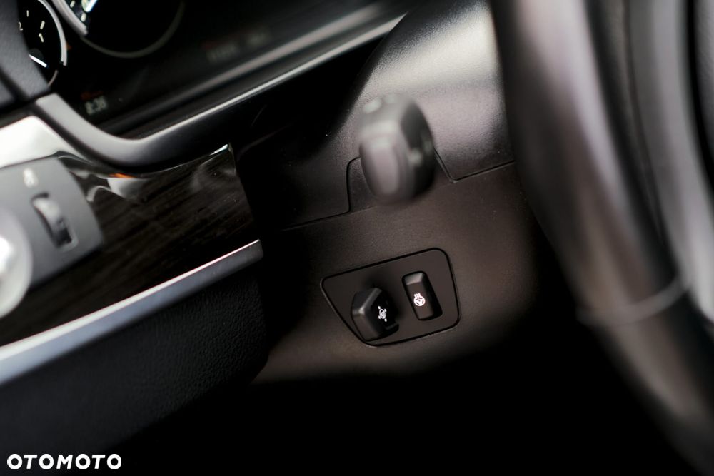 BMW Seria 5 535i xDrive Sport-Aut - 21