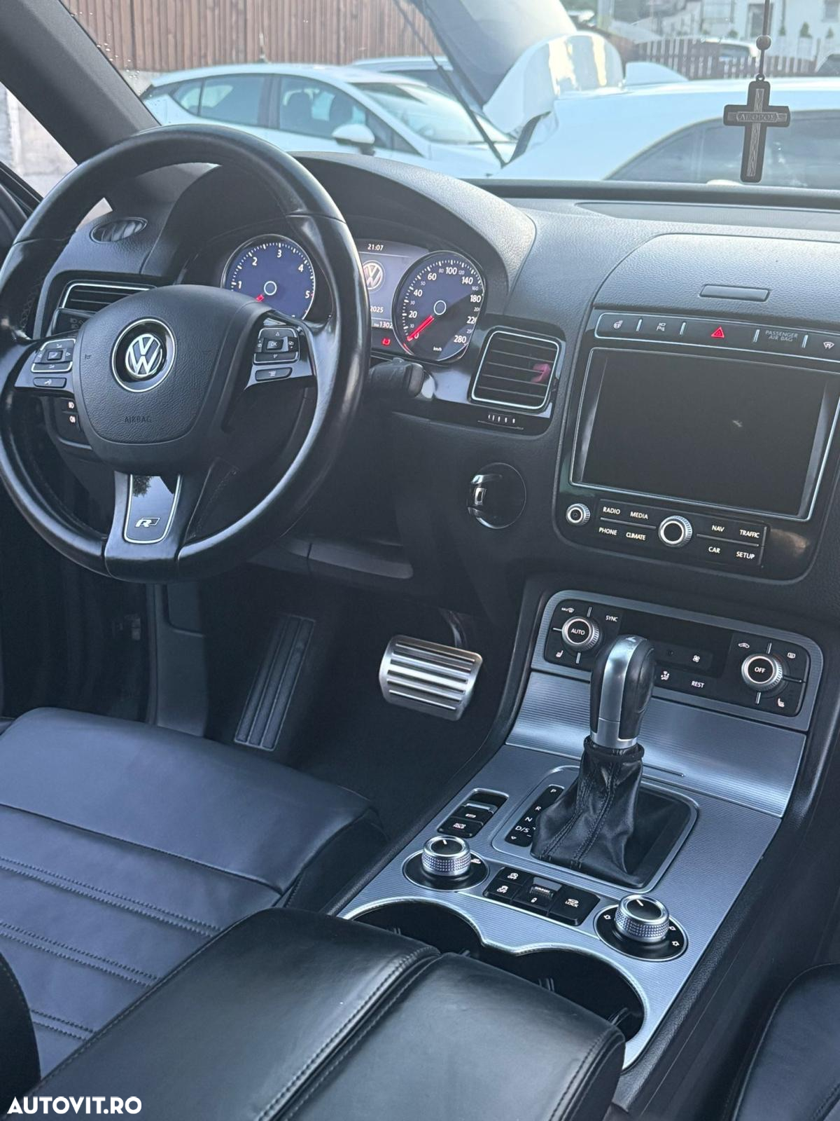Volkswagen Touareg V6 TDI BMT Supreme Plus - 22