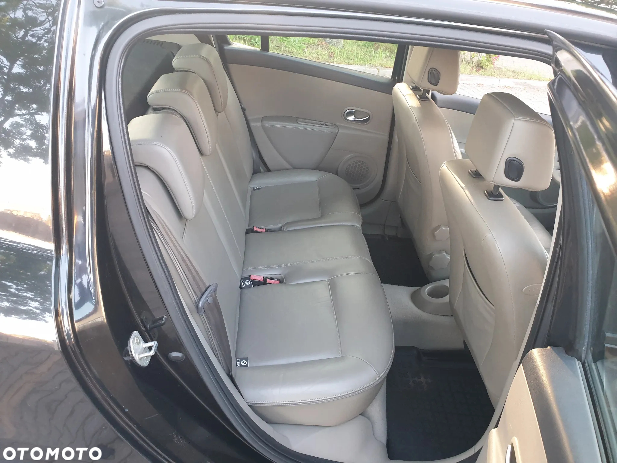 Renault Clio - 24