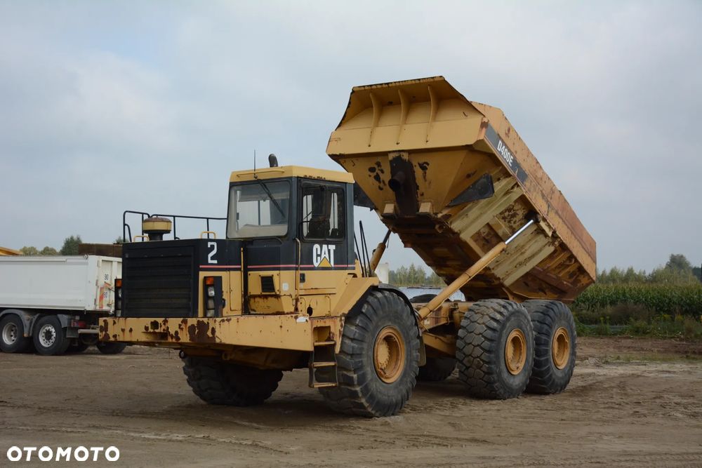 Caterpillar D400E / 1998r / 24190h / Opony 95% / Grzana paka