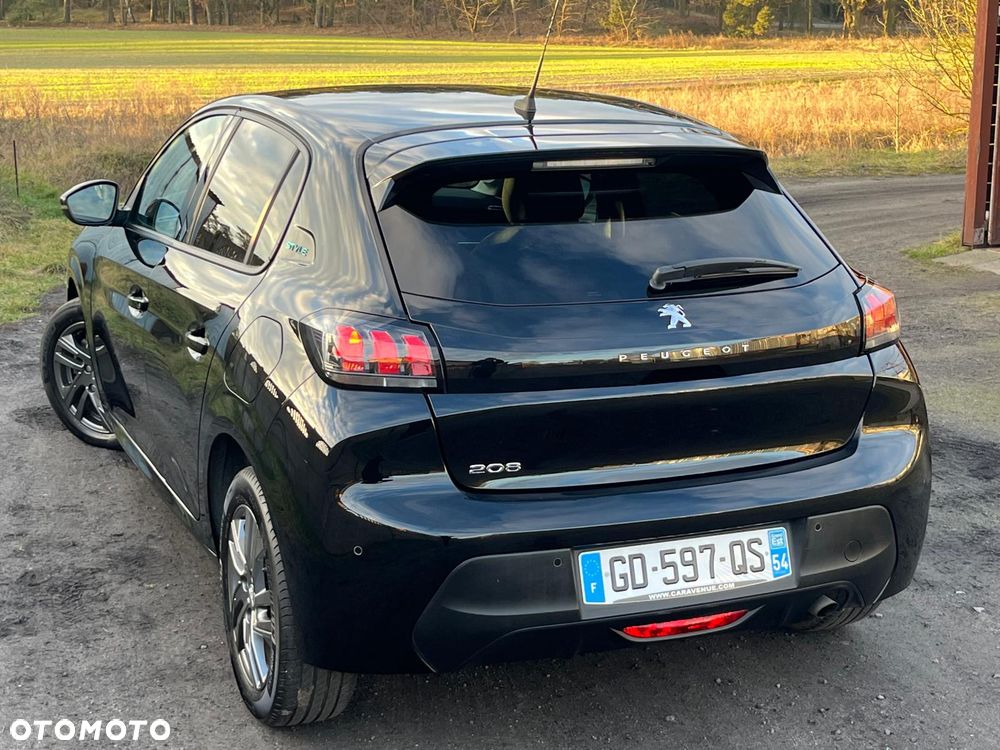 Peugeot 208 - 23