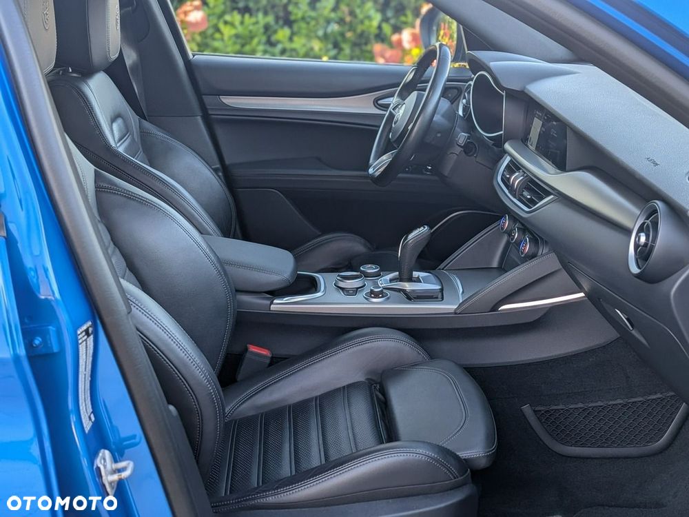 Alfa Romeo Stelvio - 33