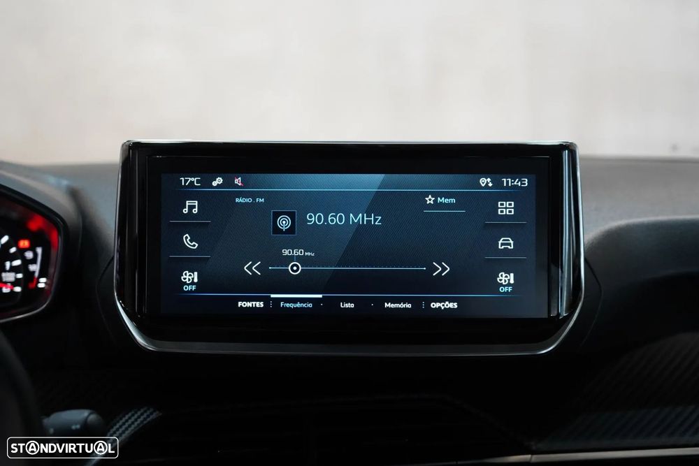 Peugeot 208 - 36