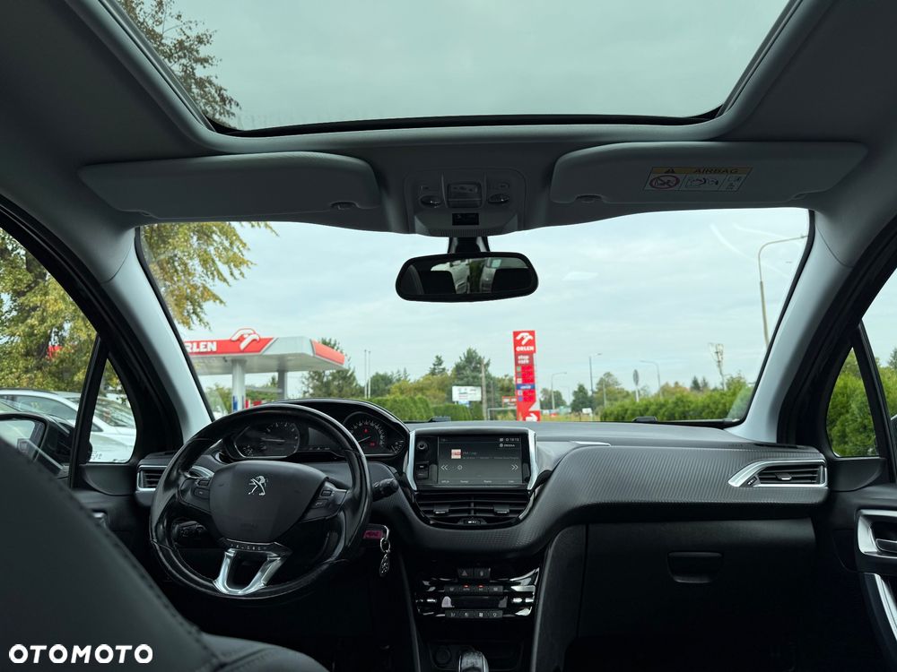 Peugeot 2008 1.2 Pure Tech Allure S&S - 8