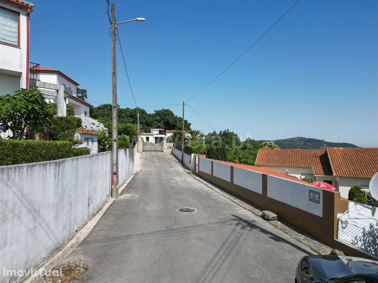 Moradia com 4.753m2 de terreno - Grande imagem: 2/19