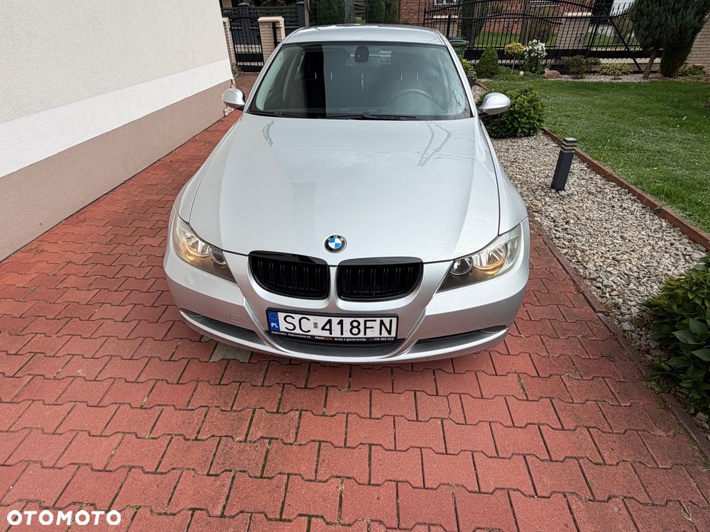 BMW Seria 3 318i - 5