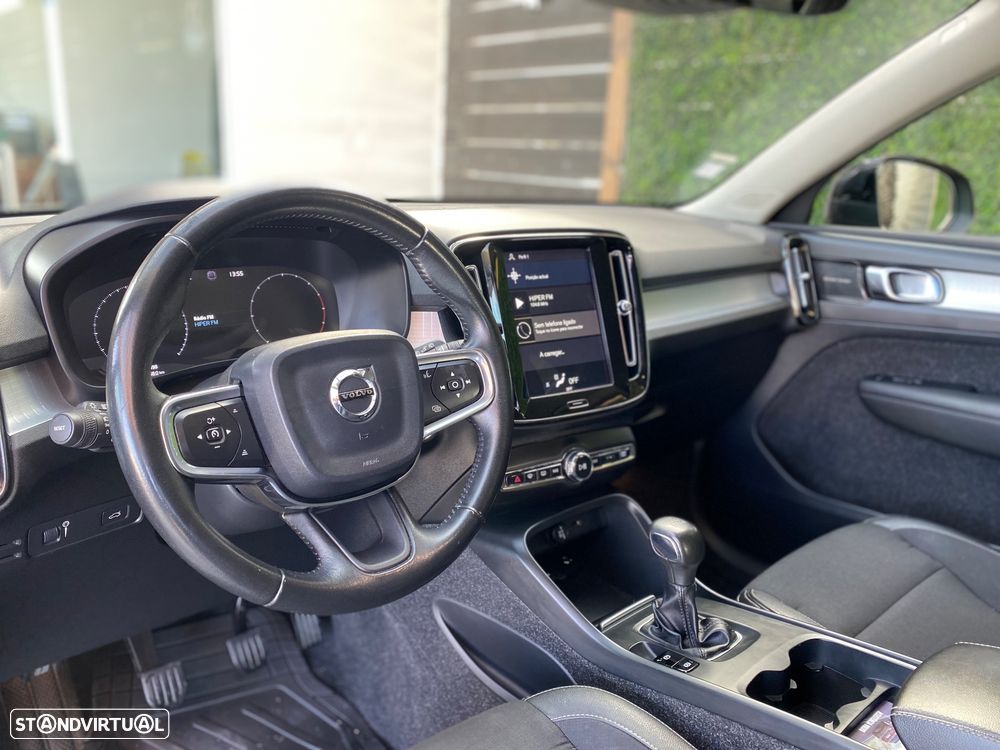 Volvo XC 40 2.0 D3 Momentum Plus - 26