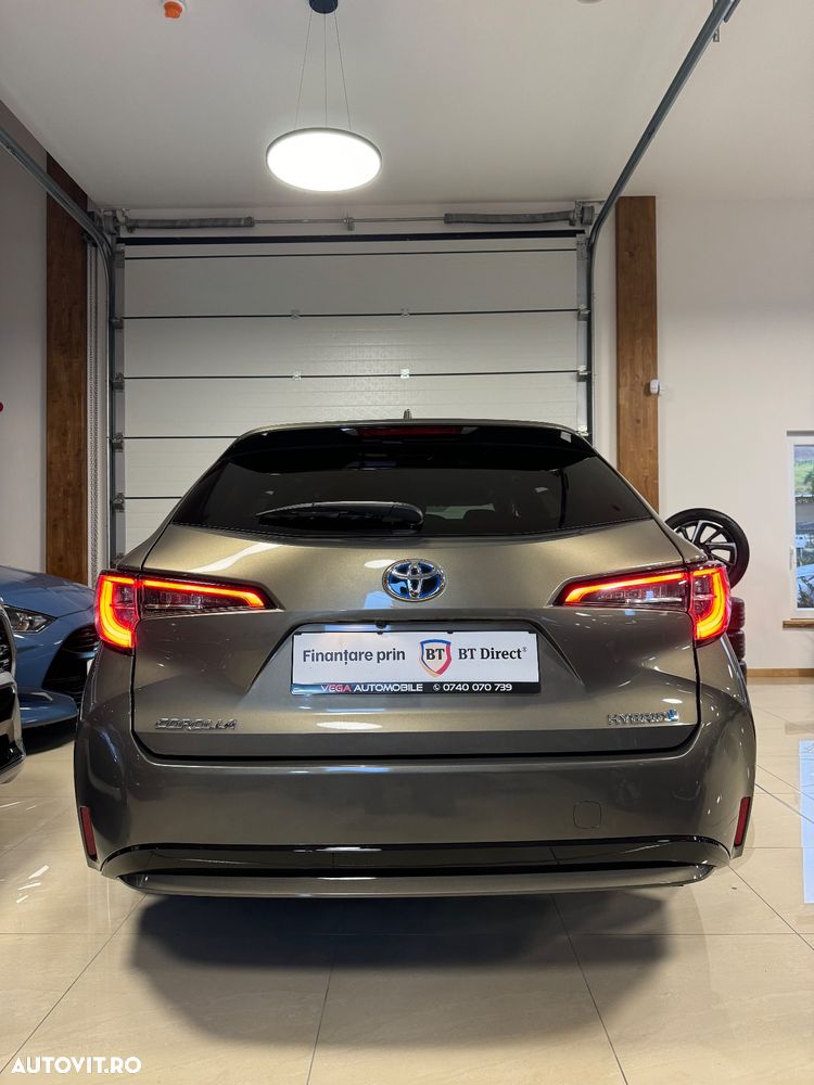 Toyota Corolla 1.8 Hybrid Team Deutschland - 39