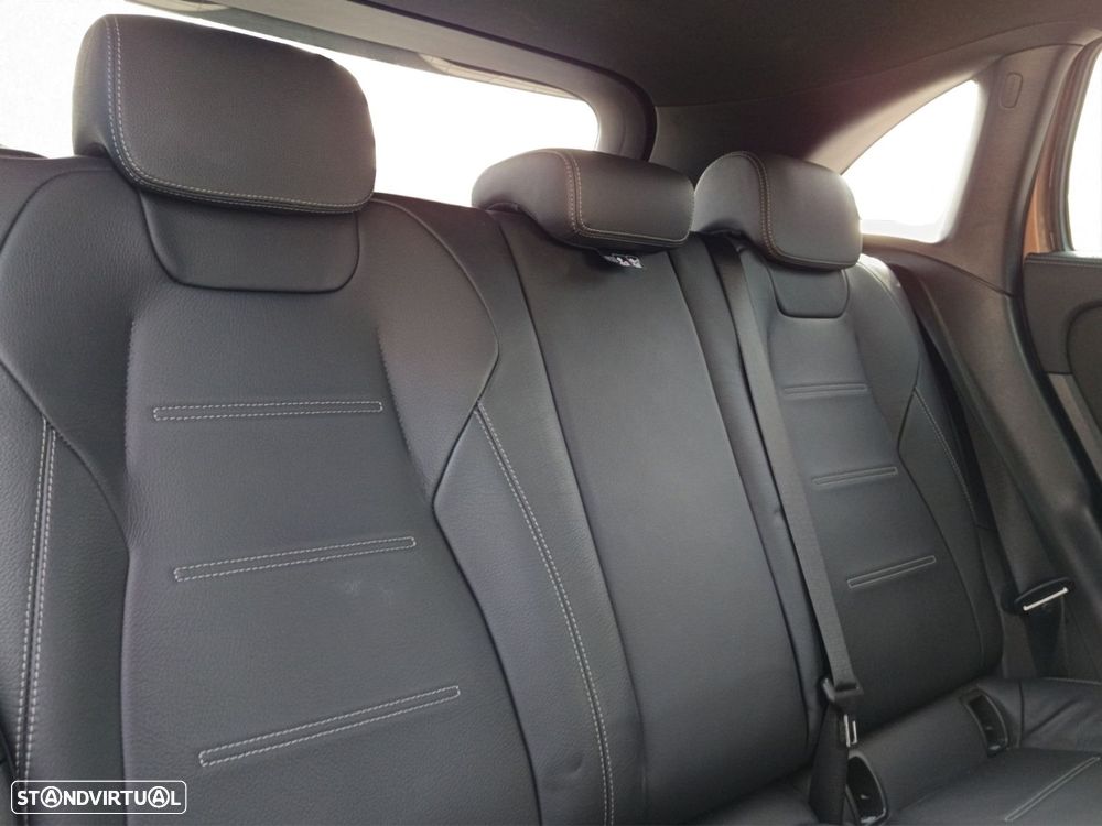 Mercedes-Benz GLA 250 e 8G-DCT AMG Line - 29