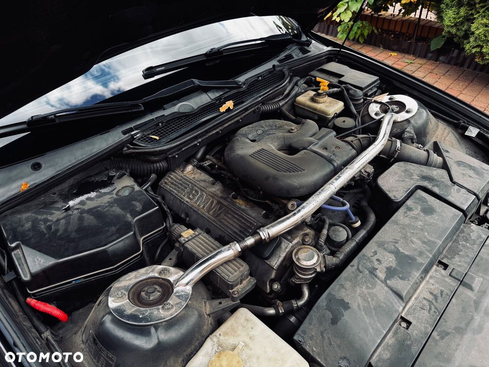 BMW Seria 3 316i - 22