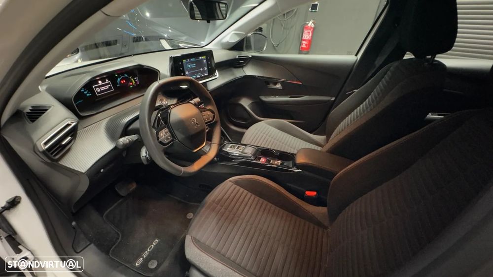 Peugeot e-208 Active Pack - 14