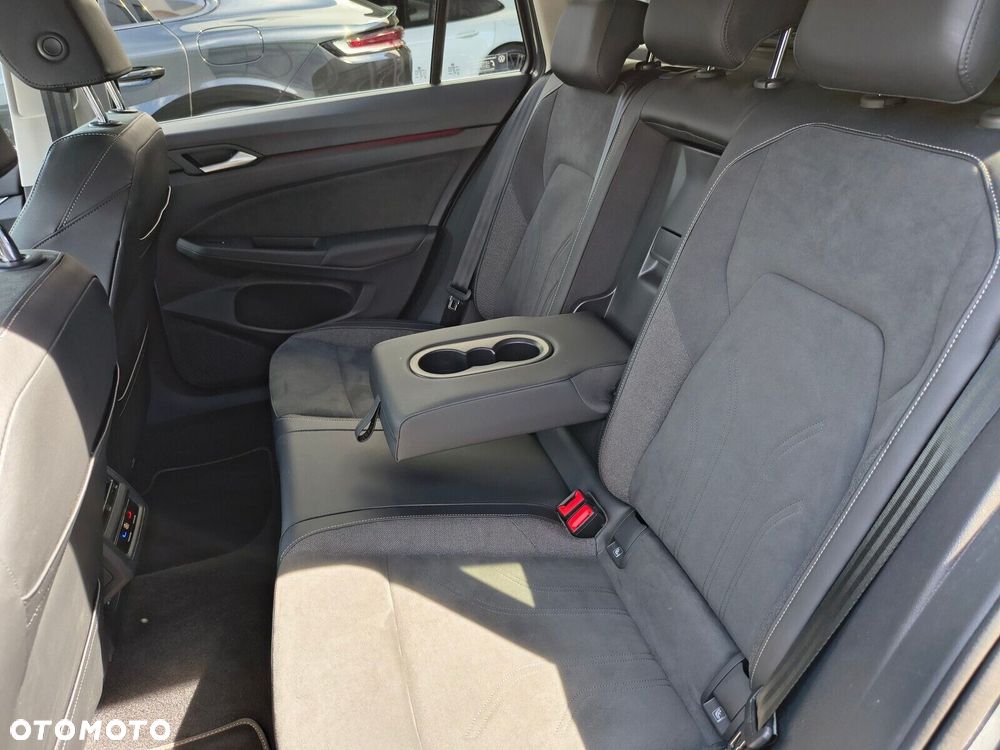 Volkswagen Golf Variant 1.5 eTSI mHEV Style DSG - 26