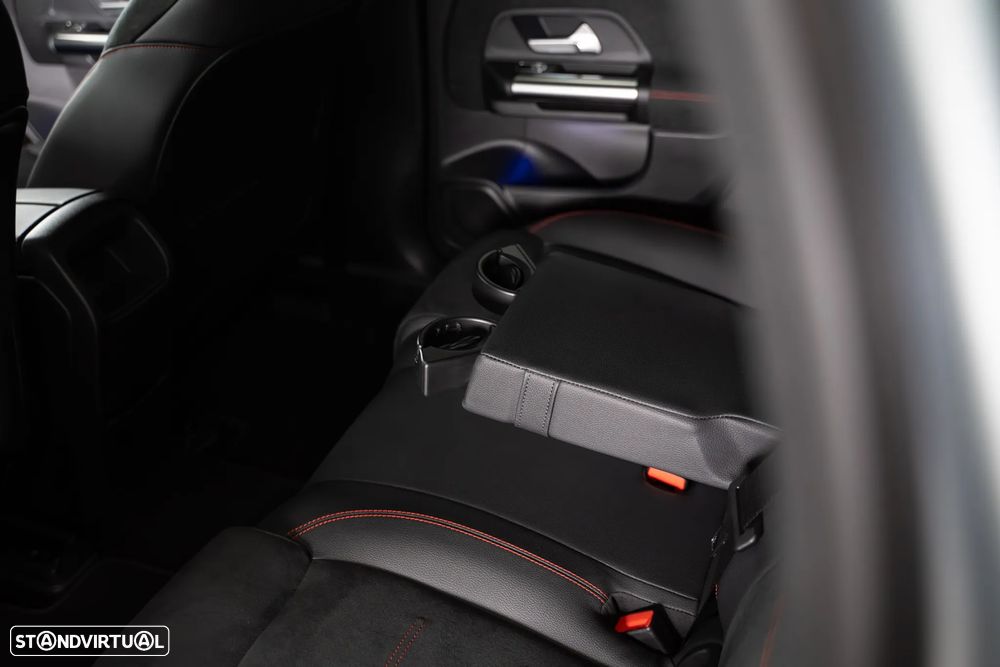 Mercedes-Benz EQA 300 4Matic AMG Line - 39