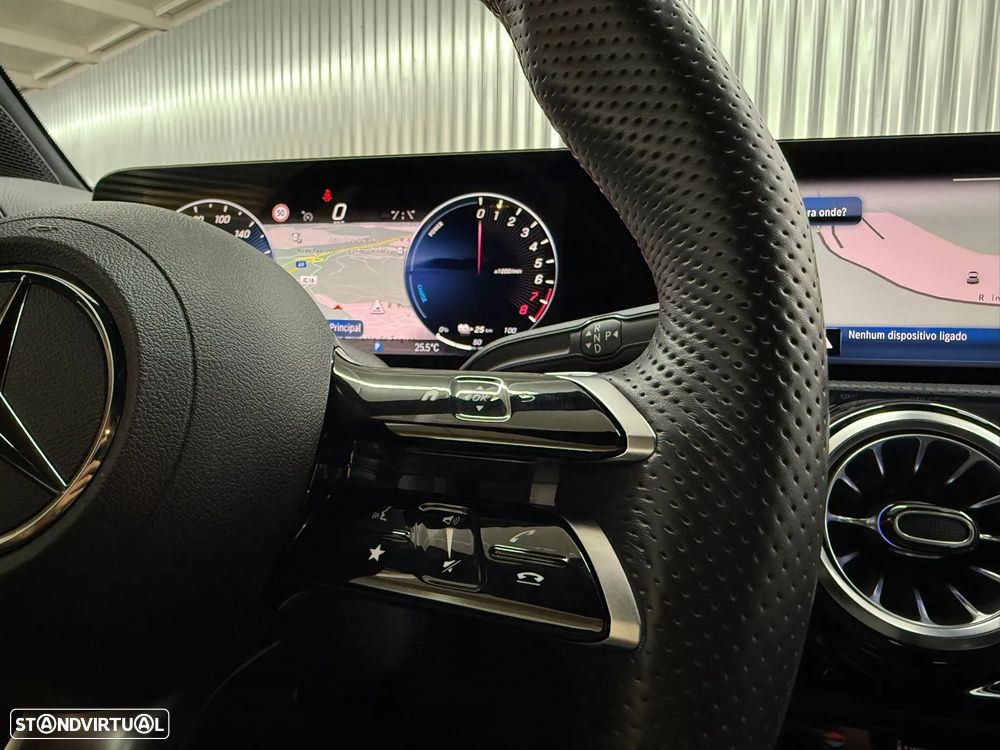 Mercedes-Benz A 250 e AMG Line - 37