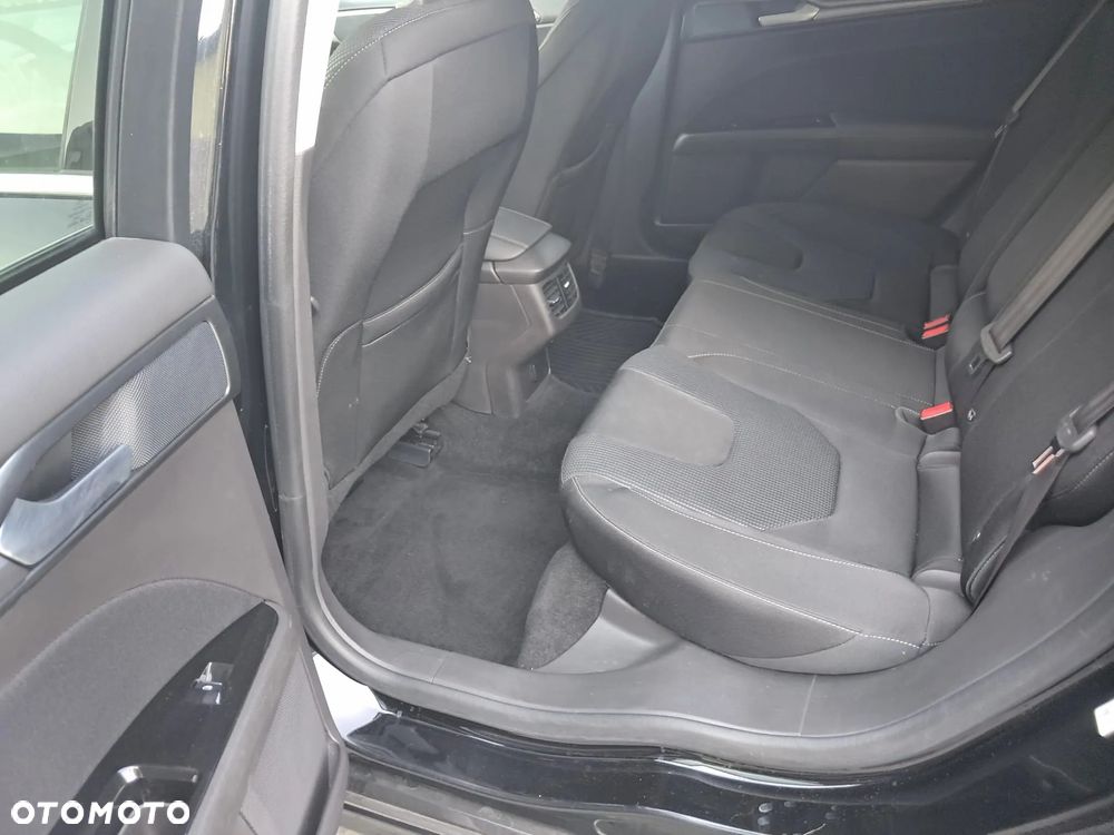 Ford Mondeo 2.0 EcoBlue Titanium - 31