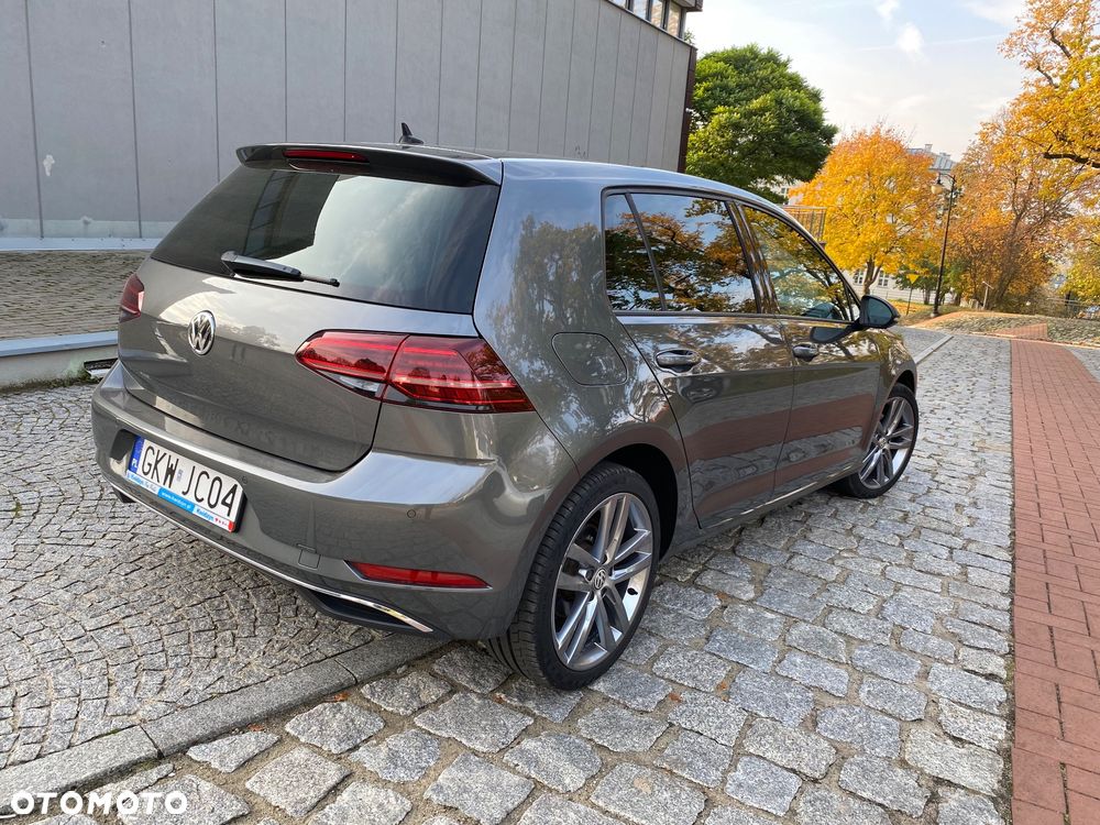 Volkswagen Golf - 5