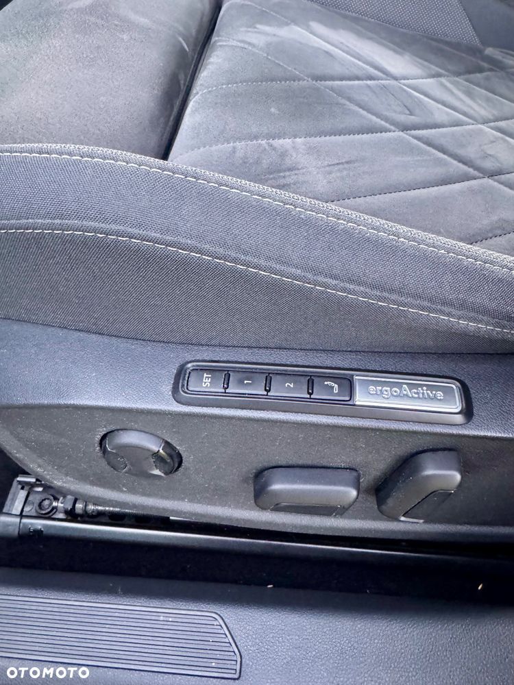 Volkswagen Golf 1.5 TSI EVO Style - 15