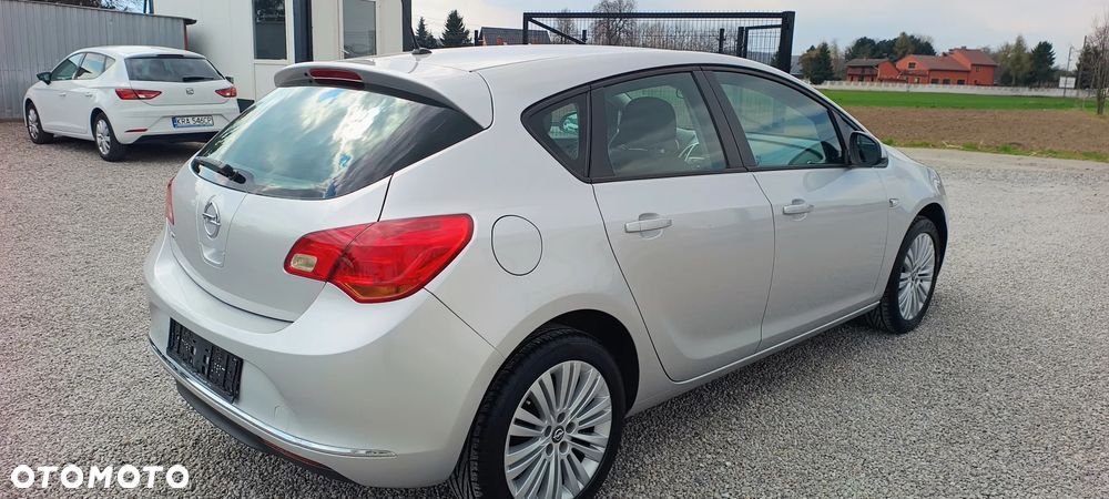 Opel Astra 1.6 Style - 9