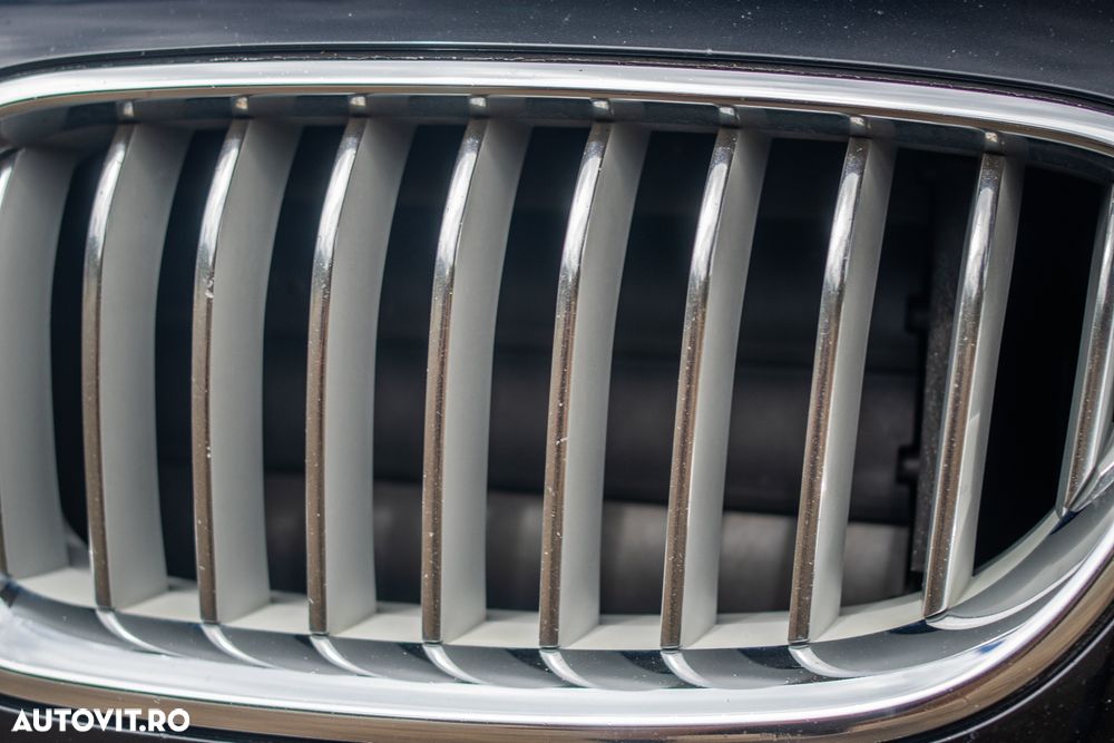 BMW Seria 5 525d xDrive AT - 22