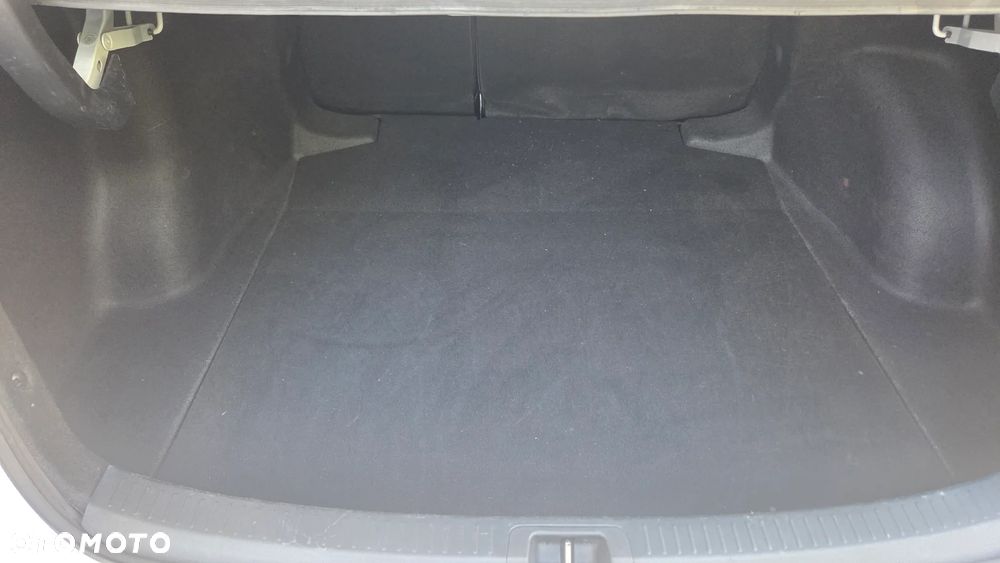 Toyota Corolla 1.8 Hybrid Comfort - 33