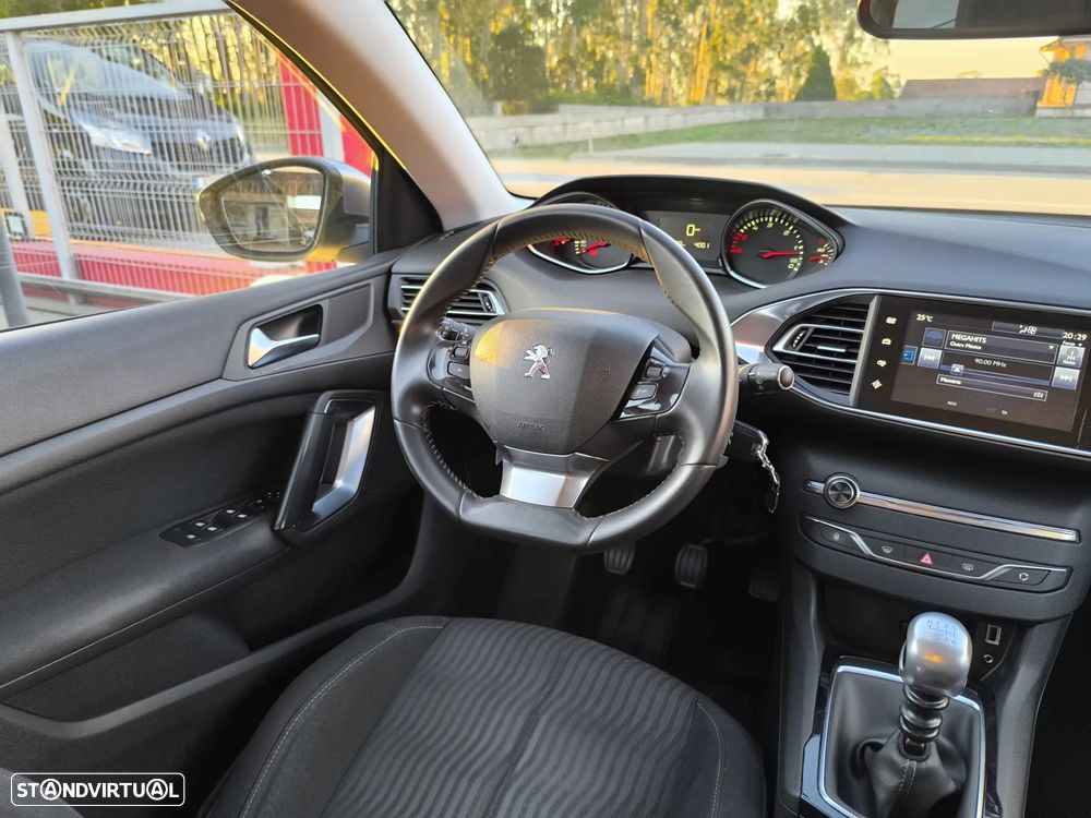Peugeot 308 1.6 e-HDi Active - 34