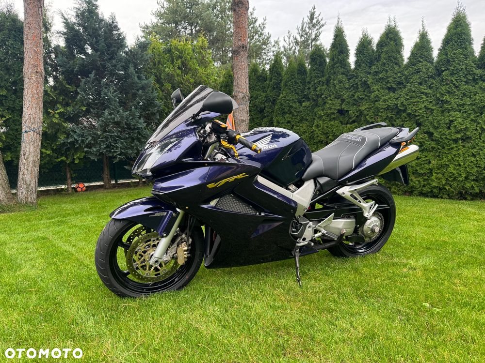 Honda VFR - 1