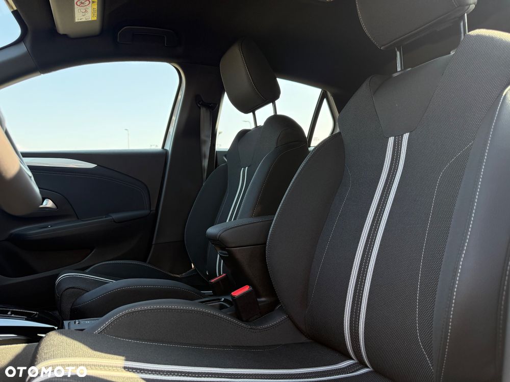 Opel Corsa 1.2 T mHEV GS eDCT - 8