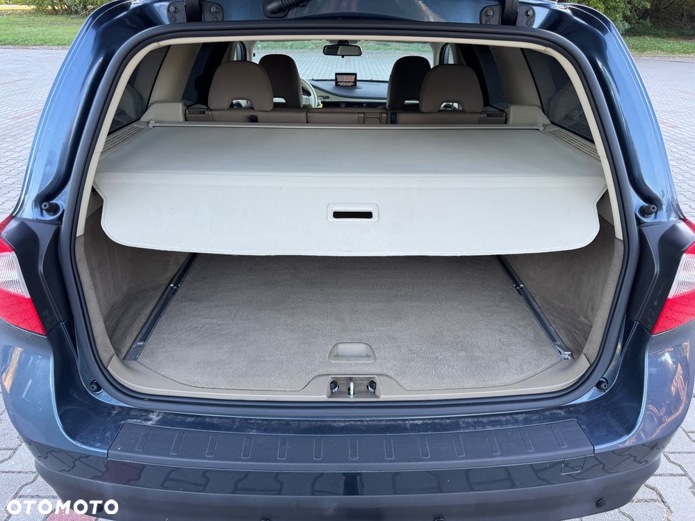 Volvo V70 2.4D Momentum - 8