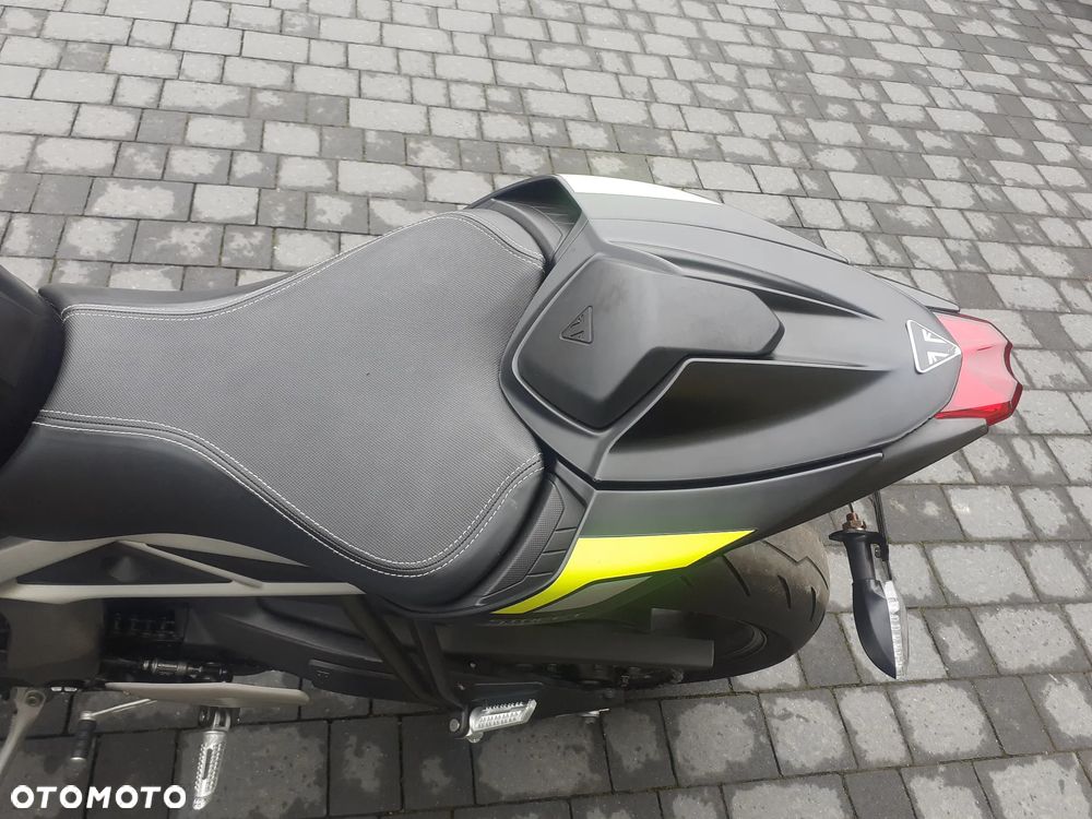 Triumph Street Triple - 24