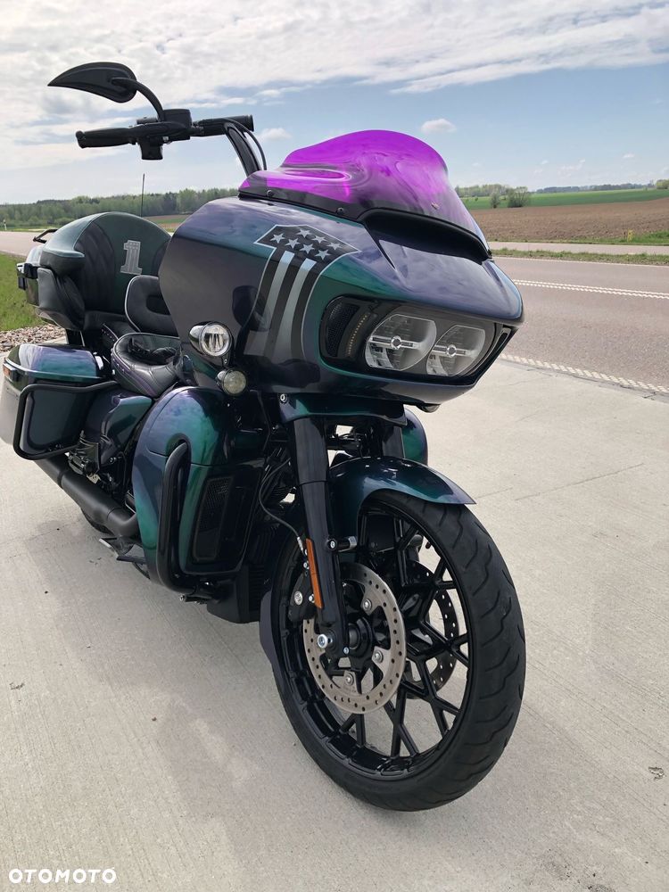 Harley-Davidson Touring Road Glide - 1