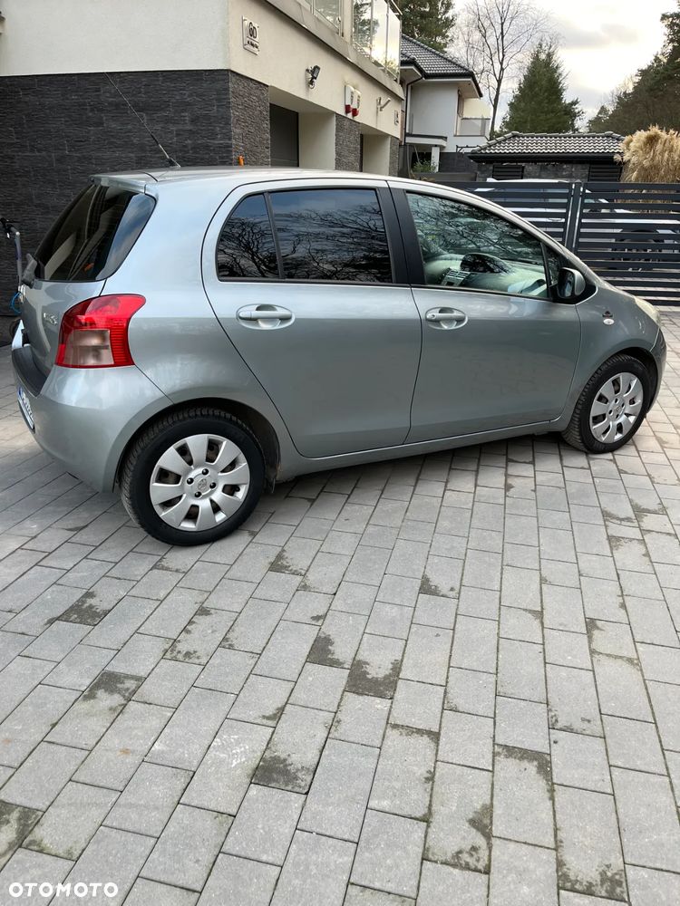 Toyota Yaris 1.3 Luna - 8