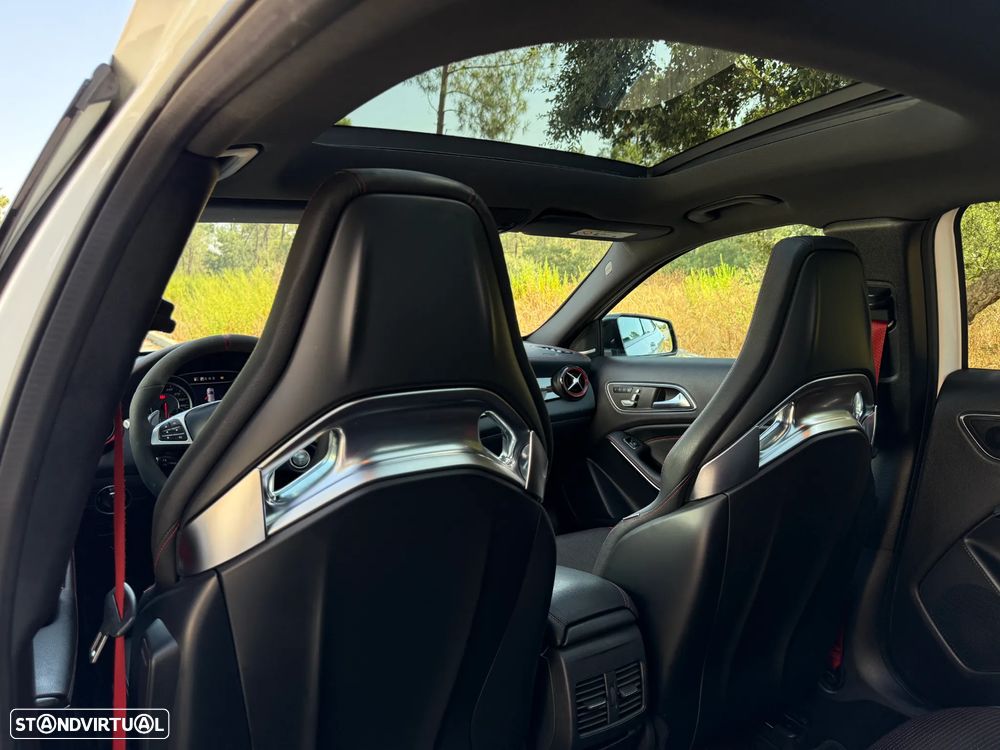 Mercedes-Benz GLA 45 AMG 4-Matic - 27