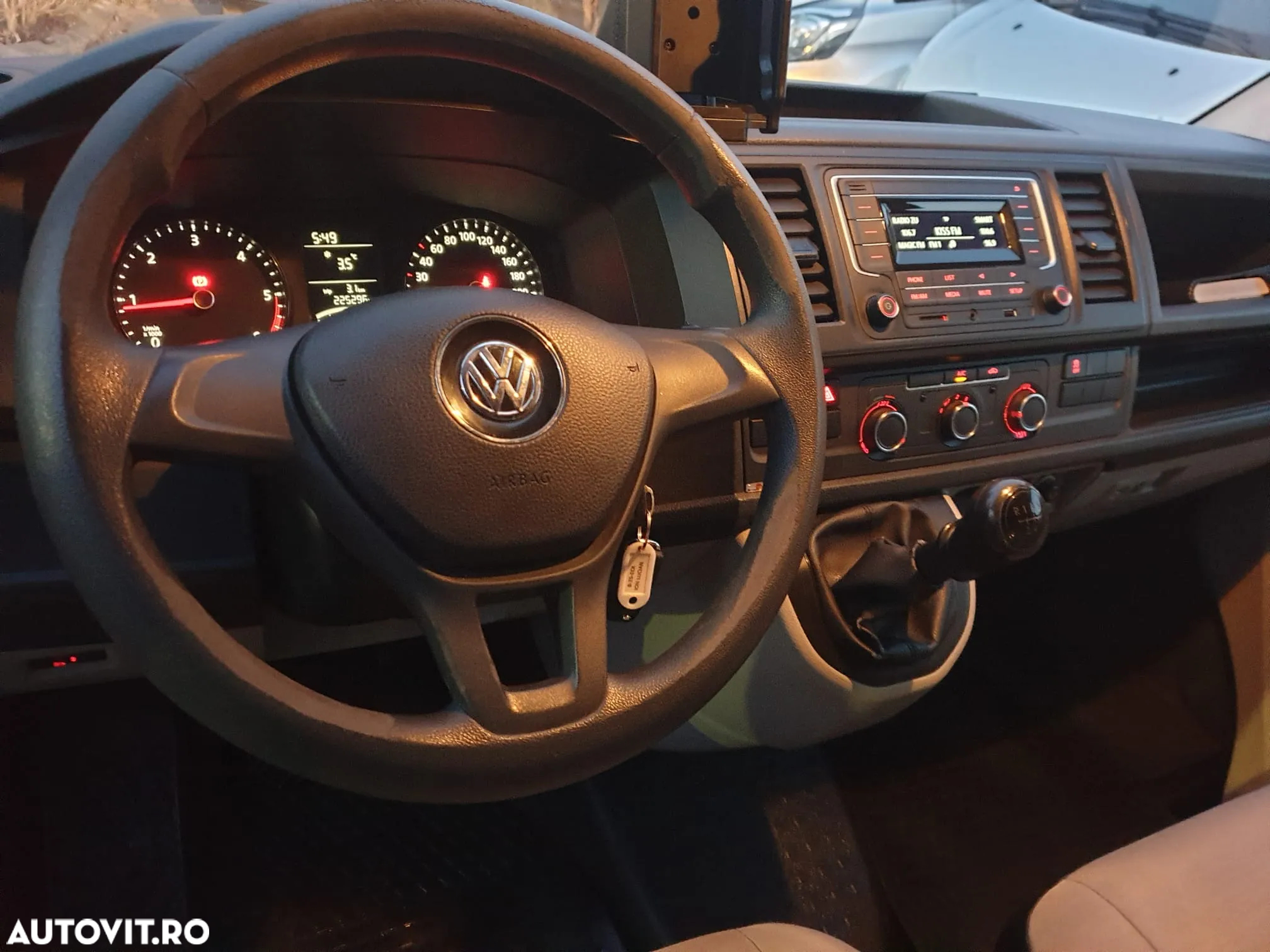Volkswagen Transporter Kombi T6 2.0 TDI 75 kW LR - 22