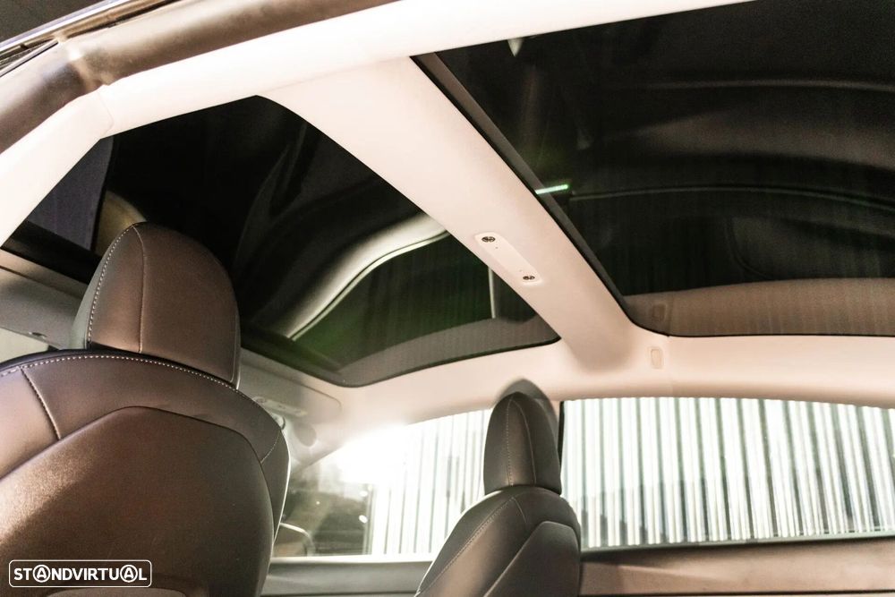 Tesla Model 3 Long-Range Dual Motor AWD - 29