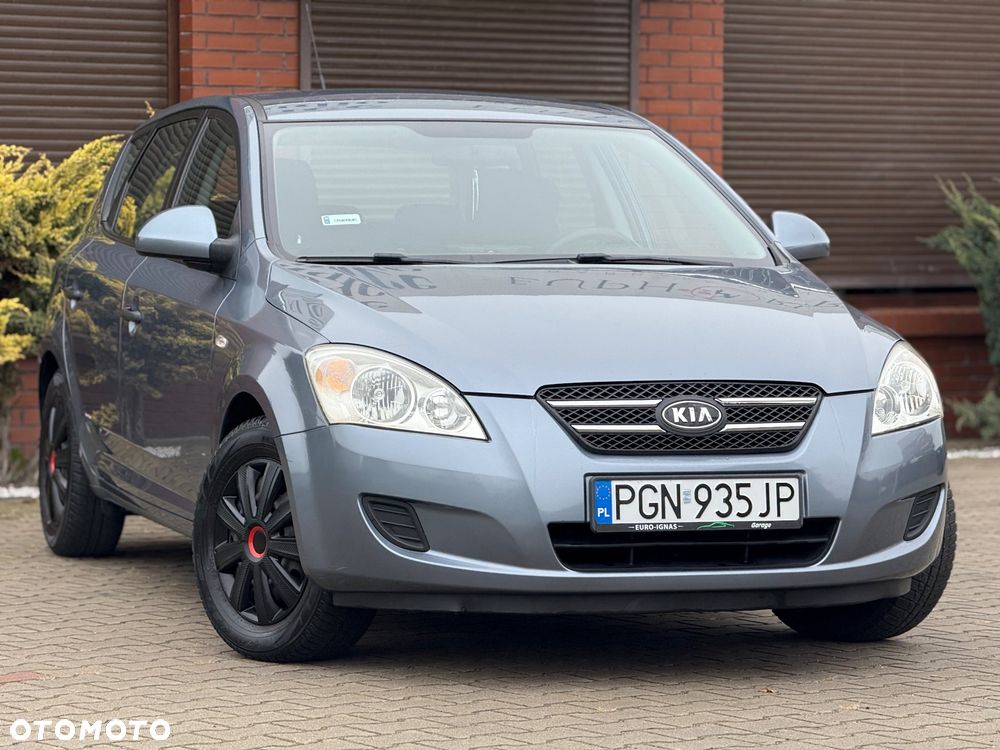 Kia Ceed 2007 photo 4