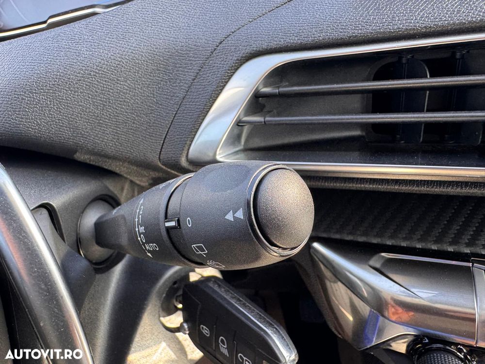 Peugeot 5008 1.2 Puretech Allure Aut. - 25