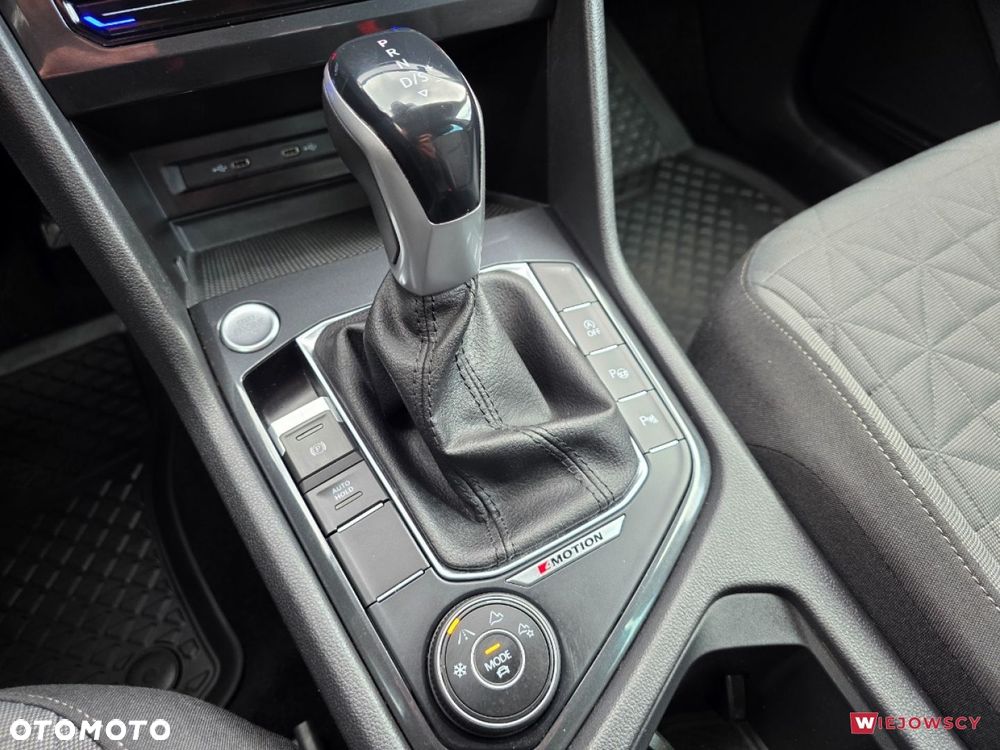 Volkswagen Tiguan - 22