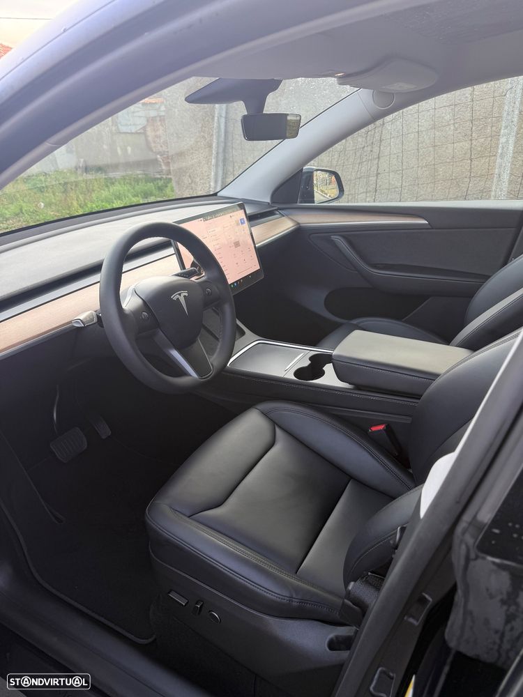 Tesla Model Y Long Range Dual Motor AWD - 13