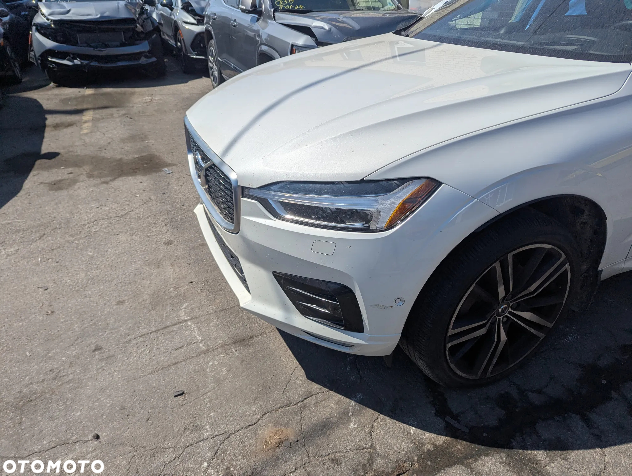 Volvo XC 60 T6 AWD R-Design - 18