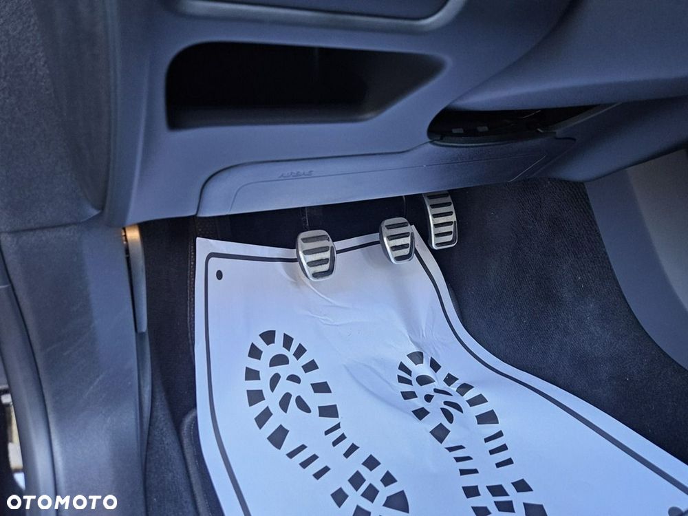 Volvo V40 T4 RDesign - 32