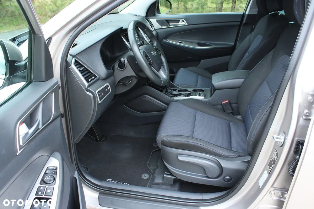 Hyundai Tucson blue 1.7 CRDi 2WD DCT Premium - 25