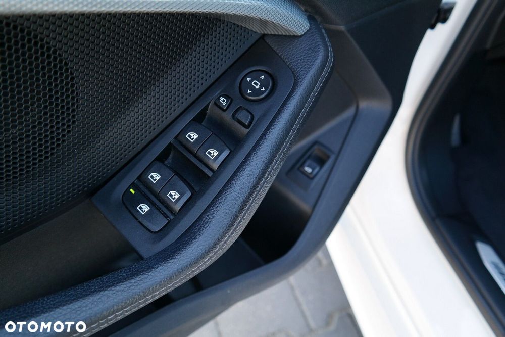 BMW Seria 1 - 14