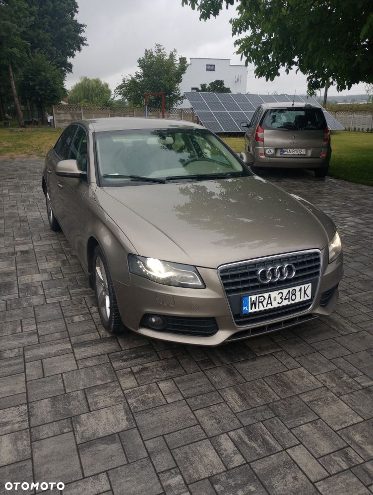 Audi A4 Limousine - 1