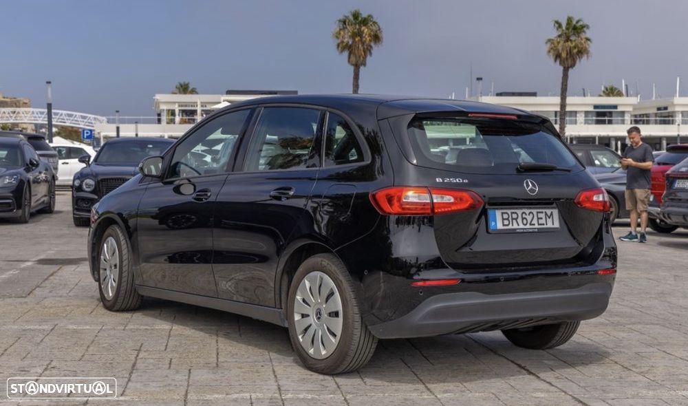 Mercedes-Benz B 250 e Style Plus - 2