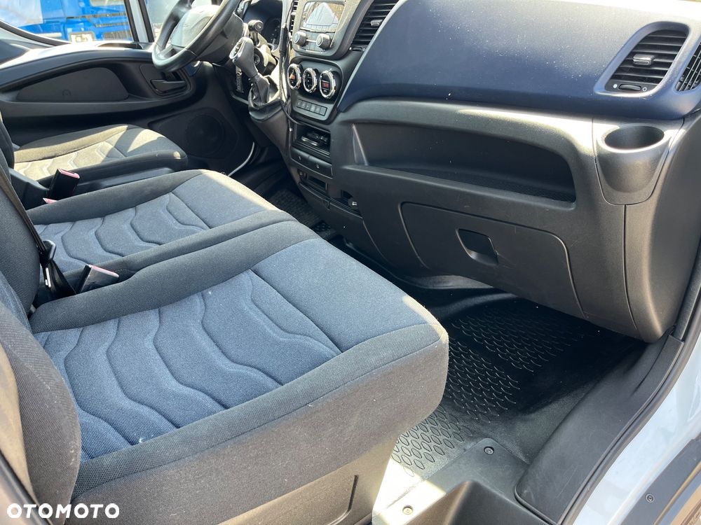Iveco DAILY 35-210 * kontener * winda * SUPER STAN automat 3.0 2018rok - 18
