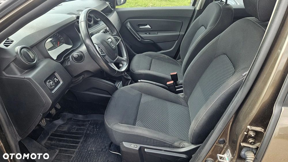 Dacia Duster 1.6 SCe Ambiance S&S - 13