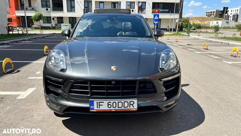 Porsche Macan - 2