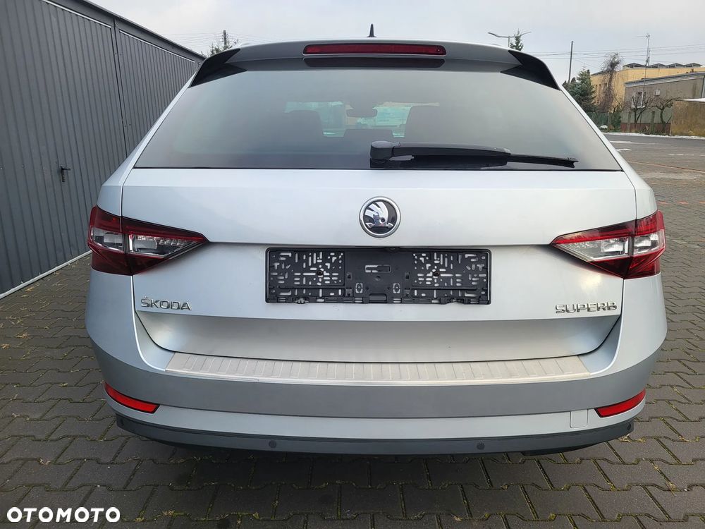 Skoda Superb 2.0 TDI DSG Premium Edition - 4