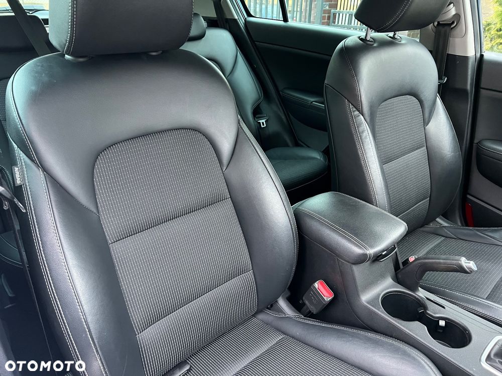 Kia Sportage 1.6 GDI 2WD Attract - 34