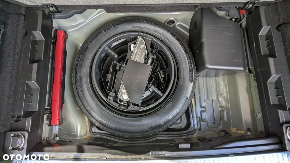 Mercedes-Benz Klasa C 200 CDI Avantgarde Edition - 38